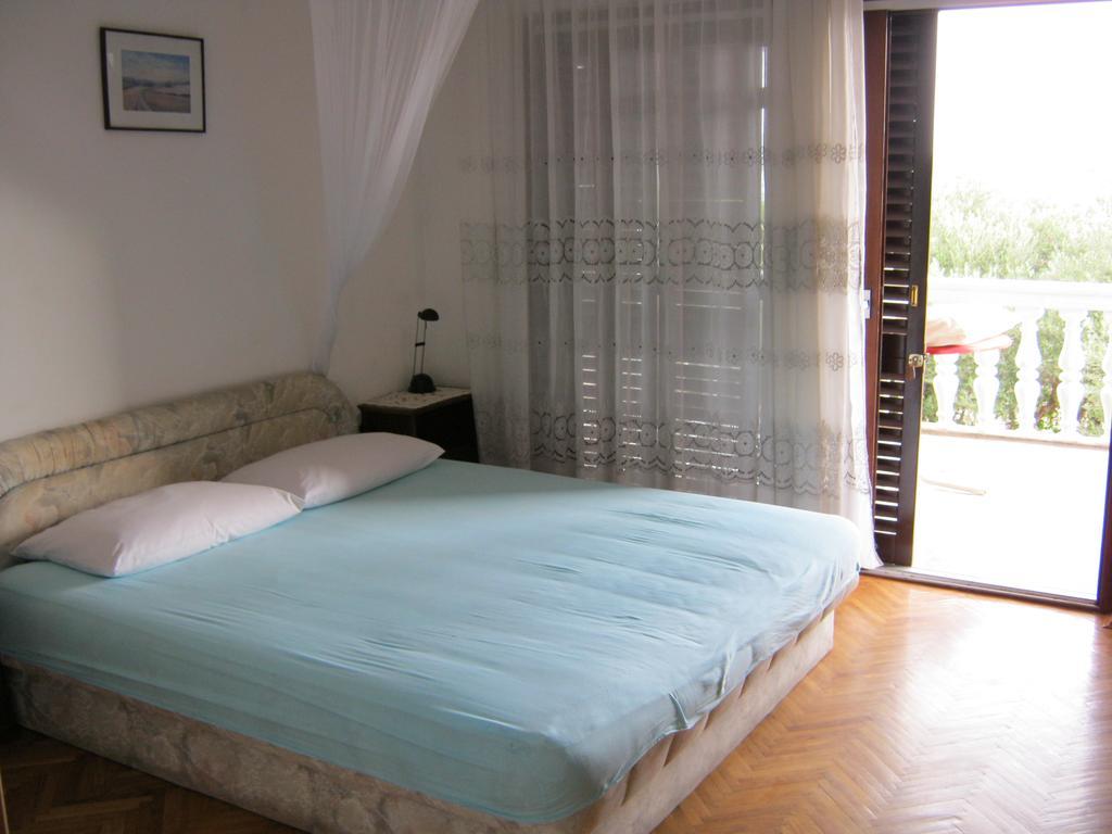Apartments Nestor Tribalj Pokoj fotografie